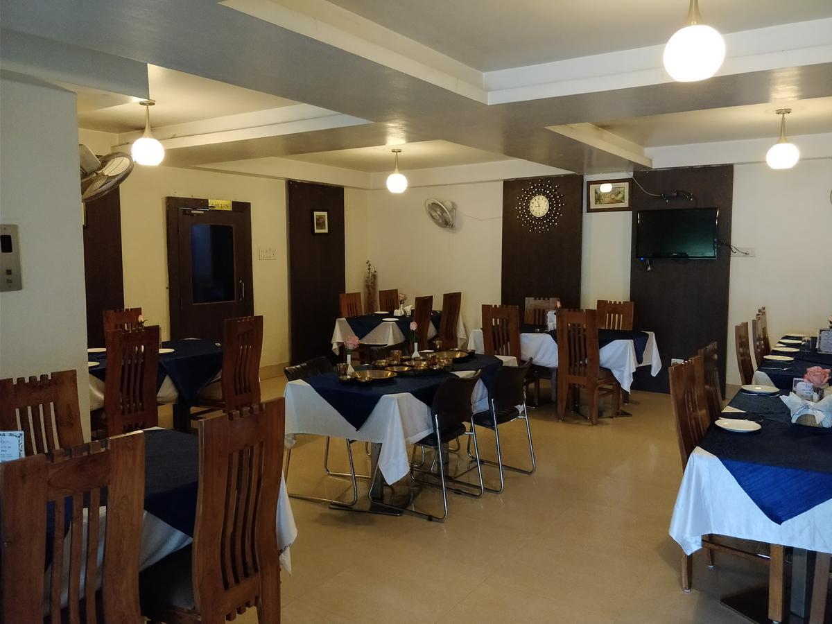 Hotel Seetal Cuttack Ngoại thất bức ảnh