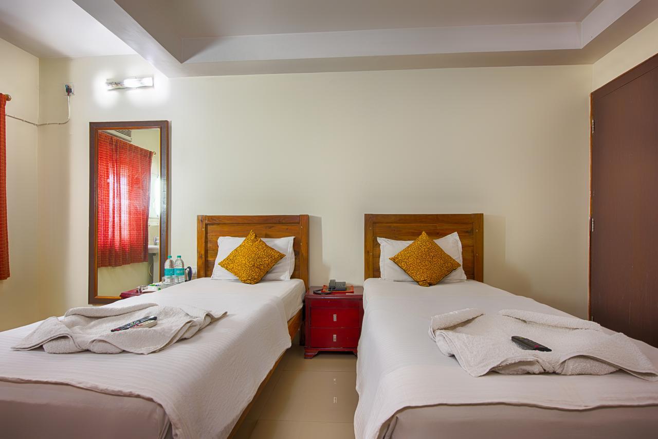 Hotel Seetal Cuttack Ngoại thất bức ảnh